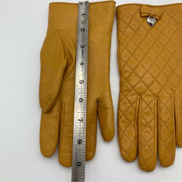 NWT Coach Quilted Bow Charm Leather and Wool Gloves in Amber - Picture 8 of 9
